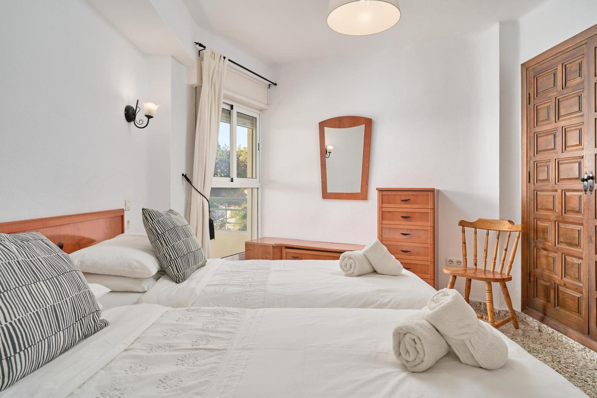 Bright And Spacious 2 Bed Apt Nerja Ngoại thất bức ảnh